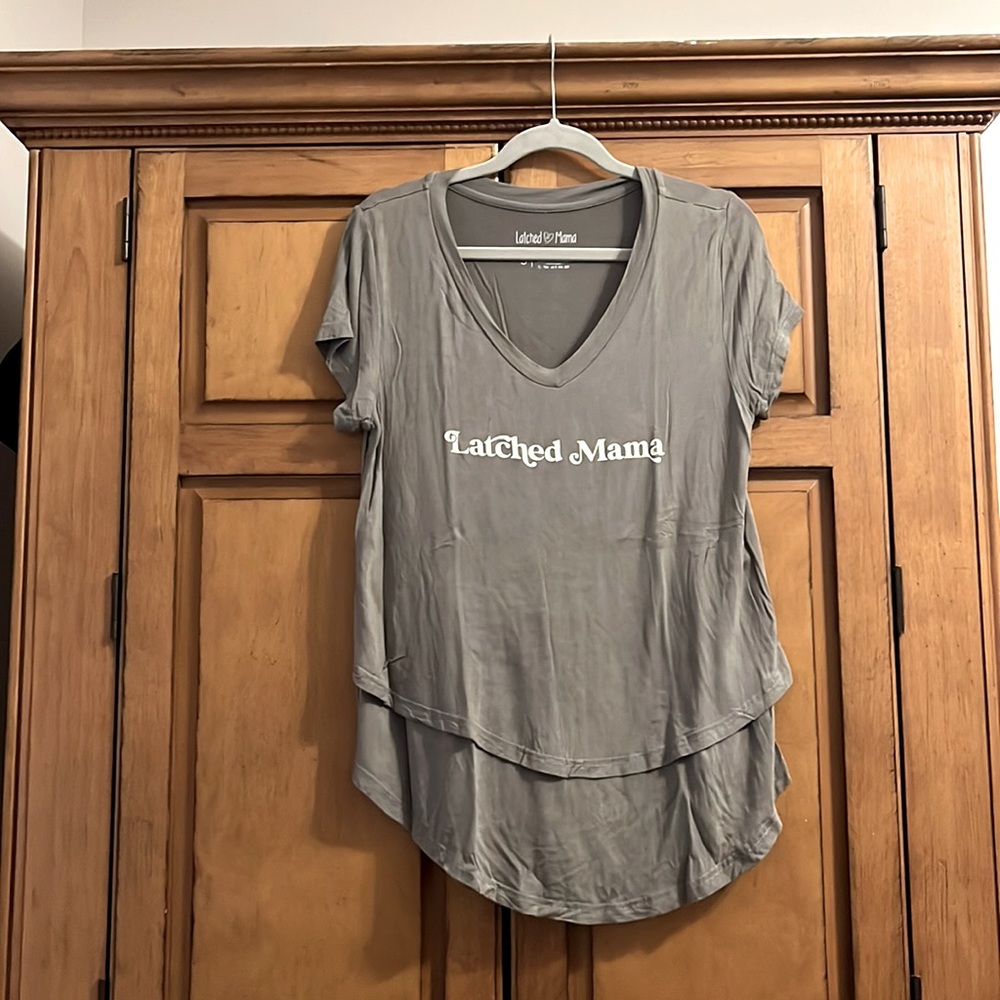 Latched Mama size S limited edition v-neck boyfriend nursing tee!